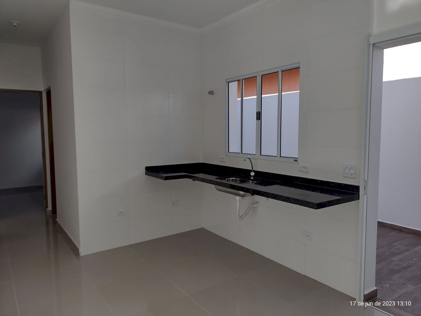 Imagem imóvel CASA COM PISCINA 2 DORMITÓRIOS COM SUÍTE