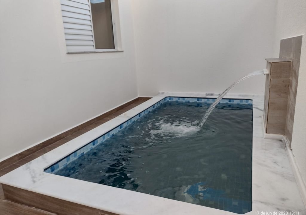 Imagem imóvel CASA COM PISCINA 2 DORMITÓRIOS COM SUÍTE