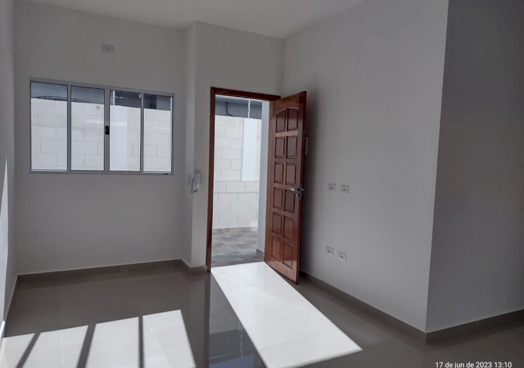 Imagem imóvel CASA COM PISCINA 2 DORMITÓRIOS COM SUÍTE