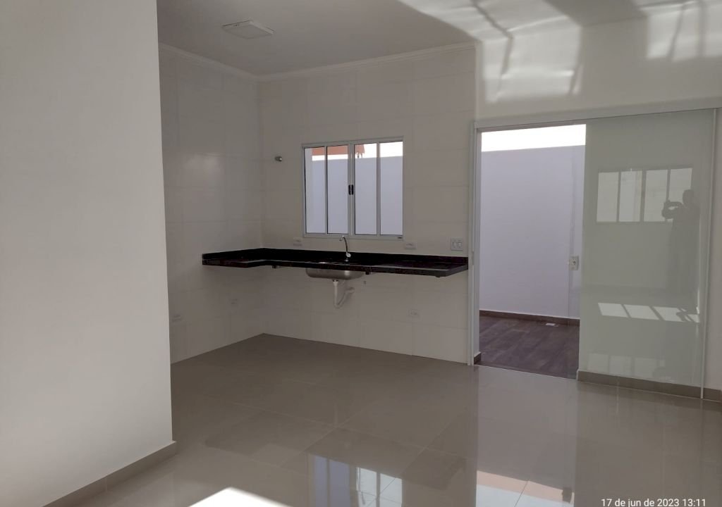 Imagem imóvel CASA COM PISCINA 2 DORMITÓRIOS COM SUÍTE