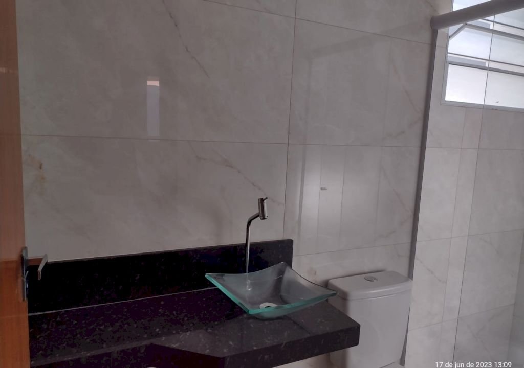 Imagem imóvel CASA COM PISCINA 2 DORMITÓRIOS COM SUÍTE