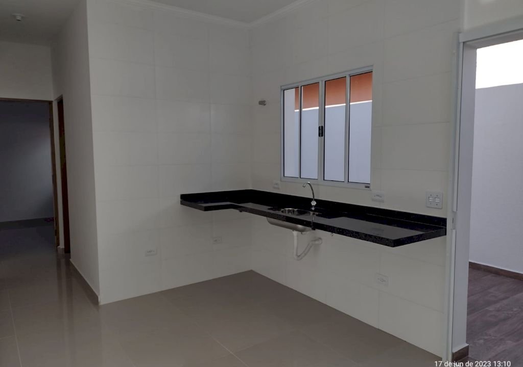 Imagem imóvel CASA COM PISCINA 2 DORMITÓRIOS COM SUÍTE