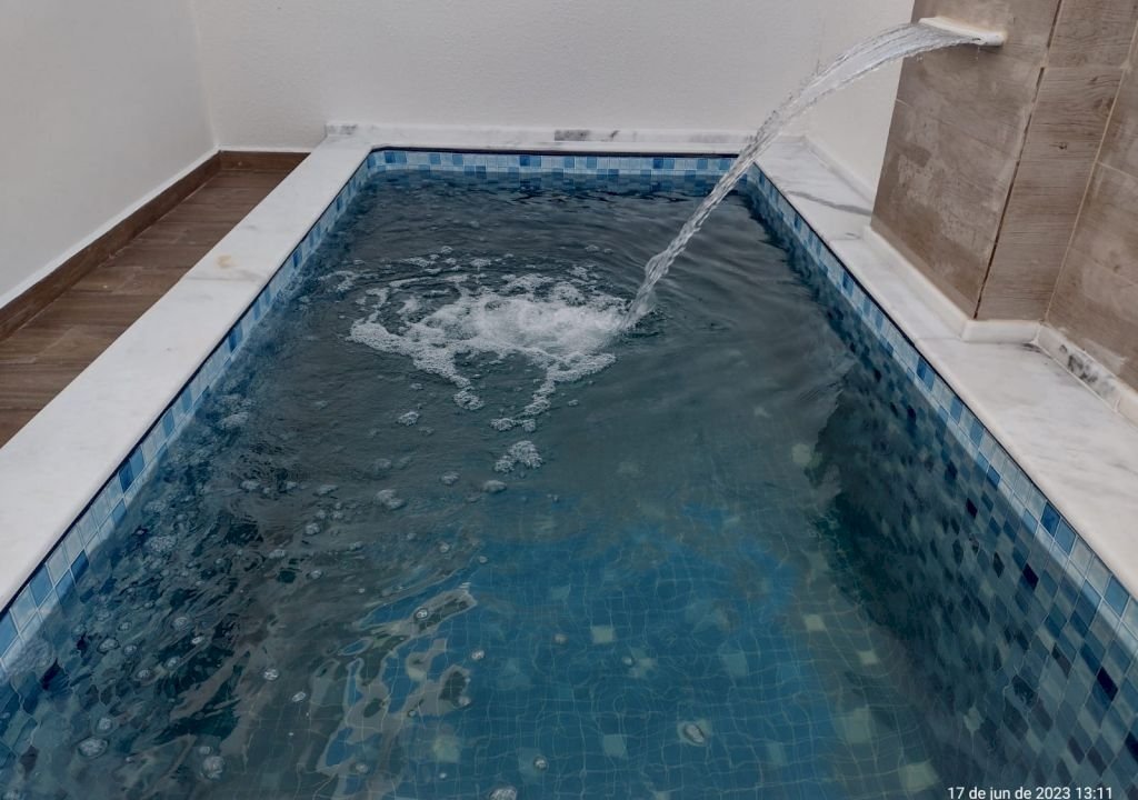 Imagem imóvel CASA COM PISCINA 2 DORMITÓRIOS COM SUÍTE
