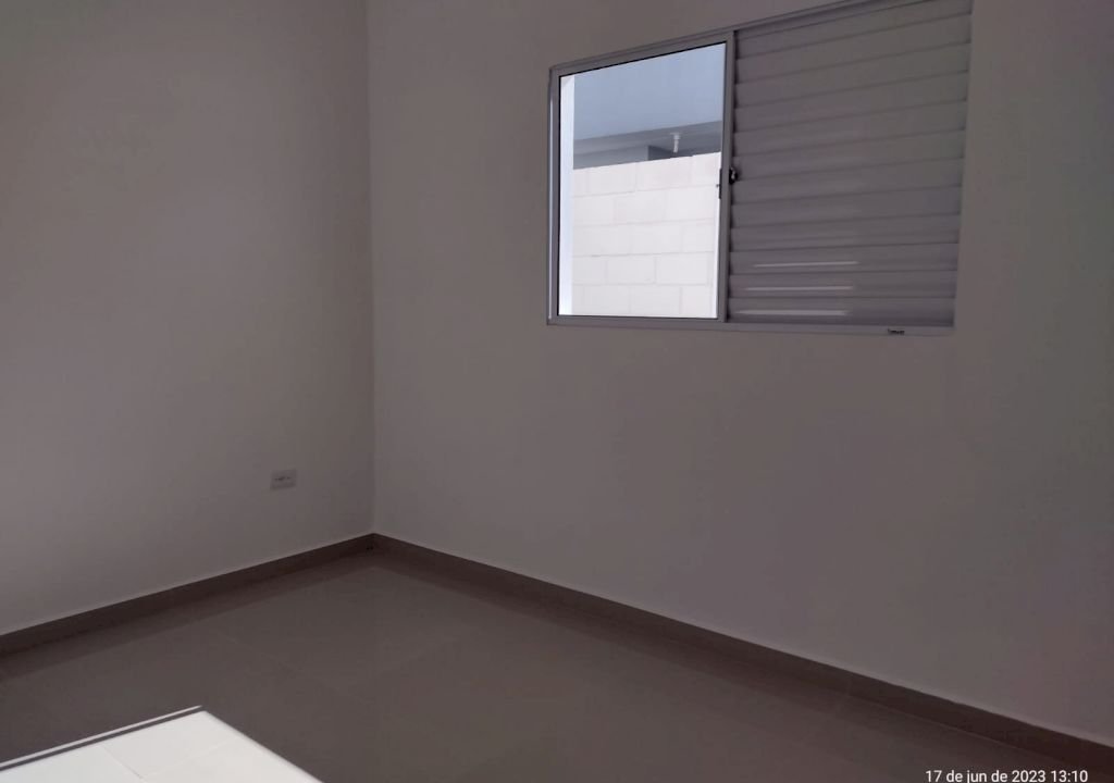 Imagem imóvel CASA COM PISCINA 2 DORMITÓRIOS COM SUÍTE