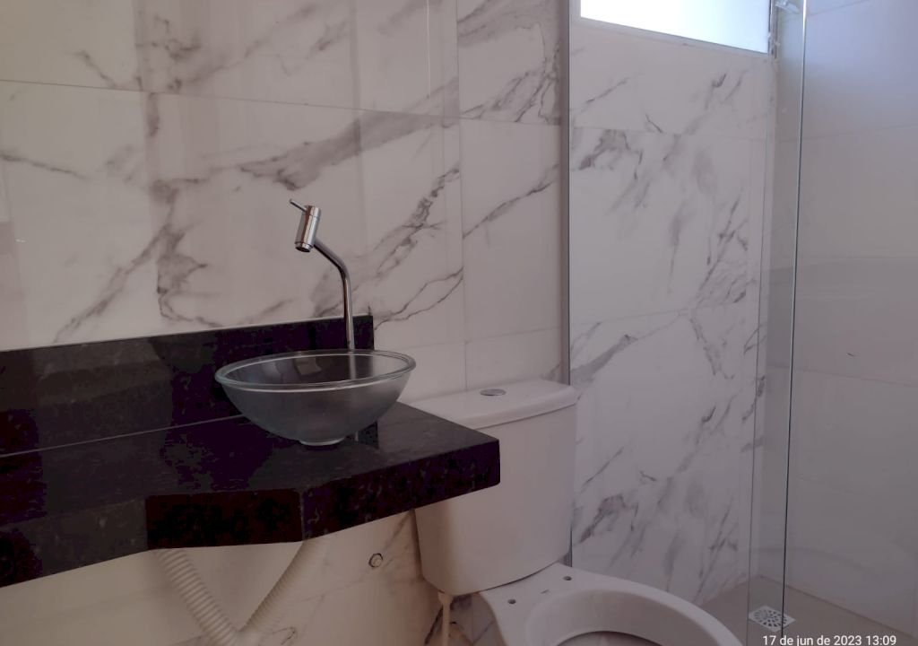 Imagem imóvel CASA COM PISCINA 2 DORMITÓRIOS COM SUÍTE