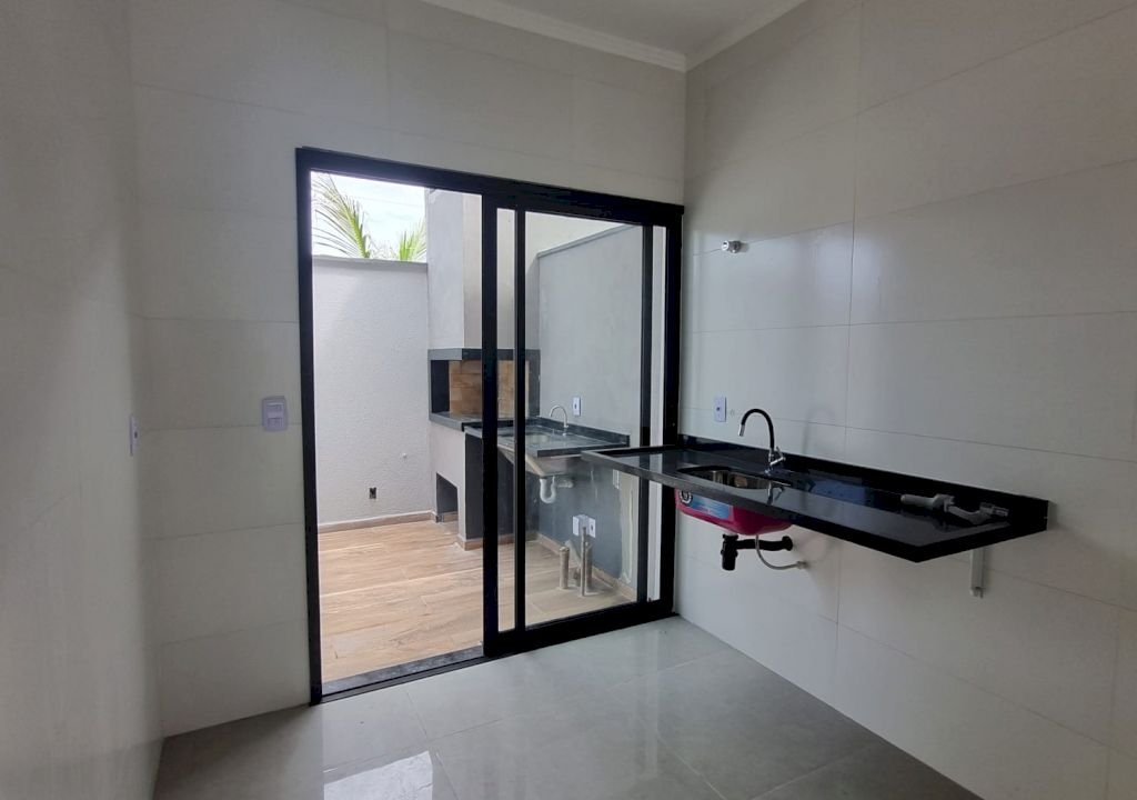 Imagem imóvel CASA 2 DORMITÓRIOS COM  PISCINA