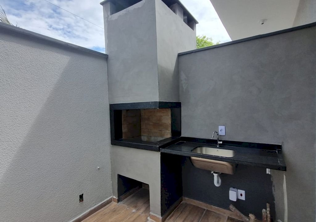 Imagem imóvel CASA 2 DORMITÓRIOS COM  PISCINA