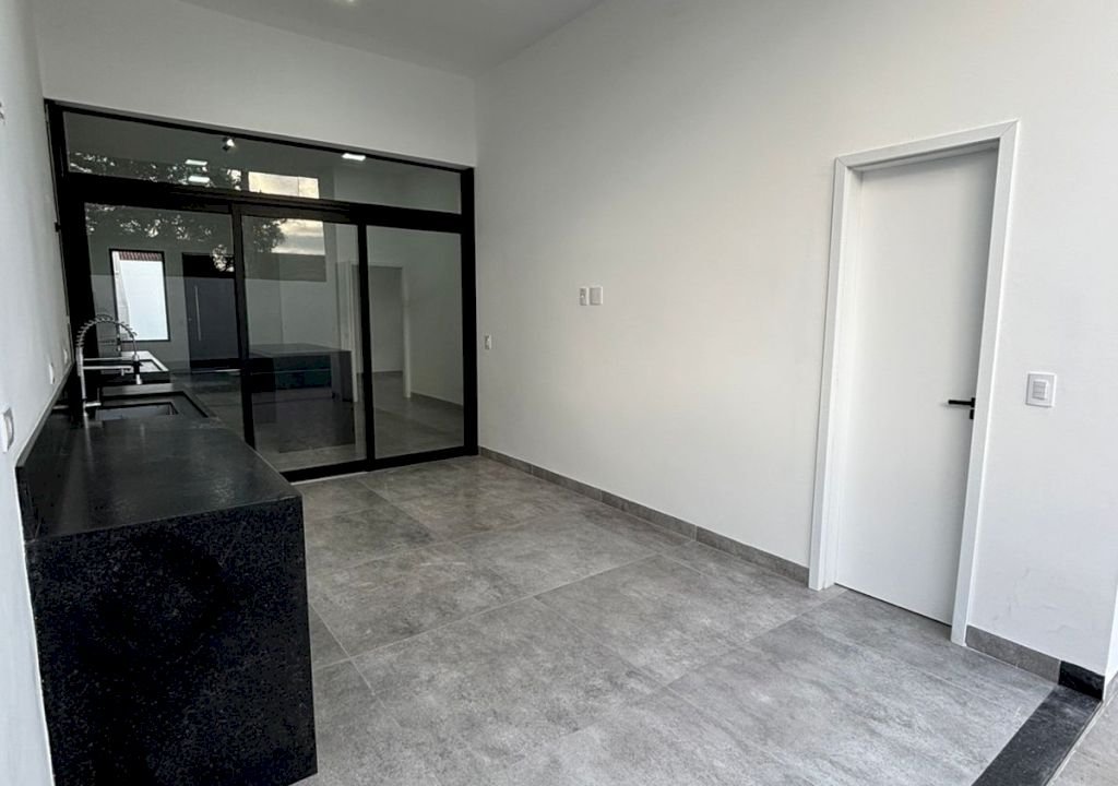 Imagem imóvel CASA MODERNA 2 SUÍTES PISCINA AREA GOURMET